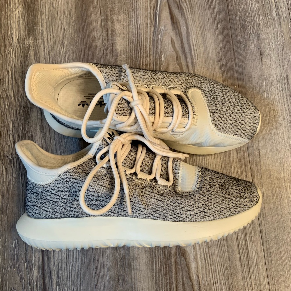 Adidas Tennis Shoes